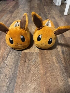Pokemon Eevee Kids Plush Slippers in Brown and Tan